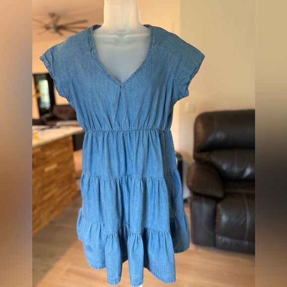 Derek Heart Chambray V-NeckTiered Dress. Size Large - Picture 2 of 9